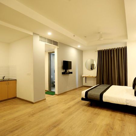 The Roseman Hotel & Suites Ghaziabad Eksteriør billede