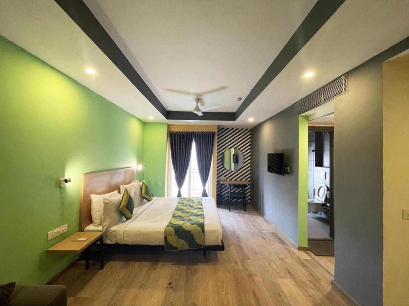The Roseman Hotel & Suites Ghaziabad Eksteriør billede