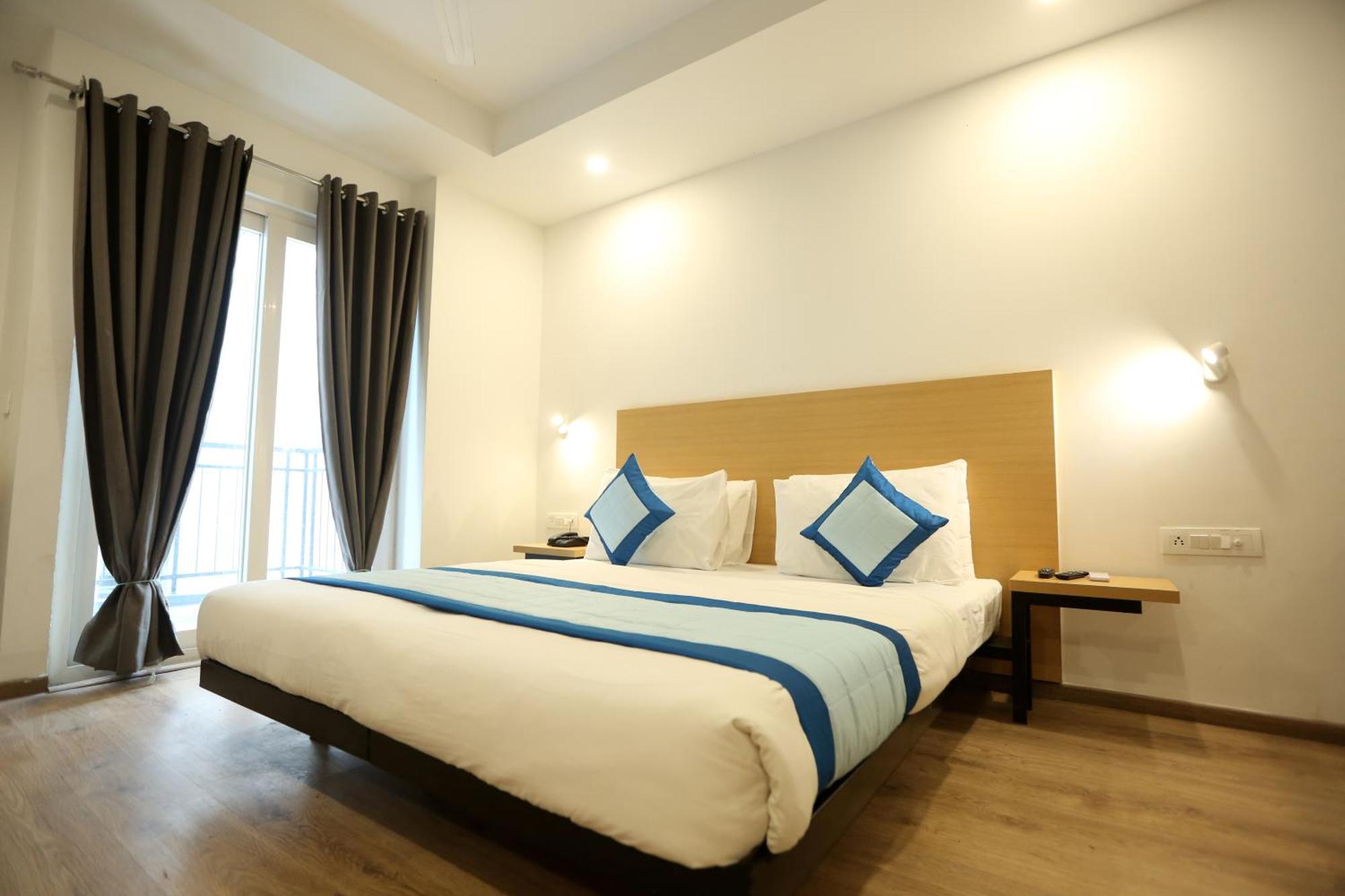 The Roseman Hotel & Suites Ghaziabad Eksteriør billede